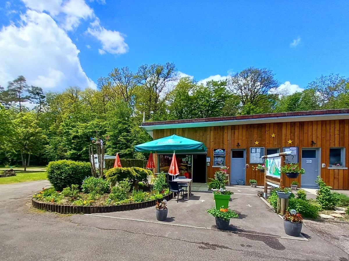 Camping De Contrexéville Exteriör bild