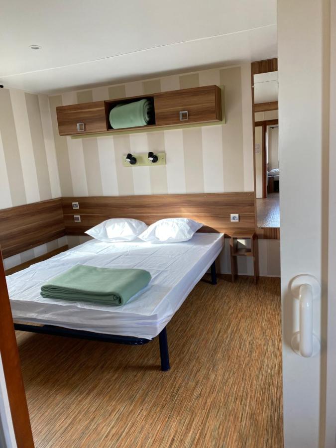 Camping De Contrexéville Exteriör bild