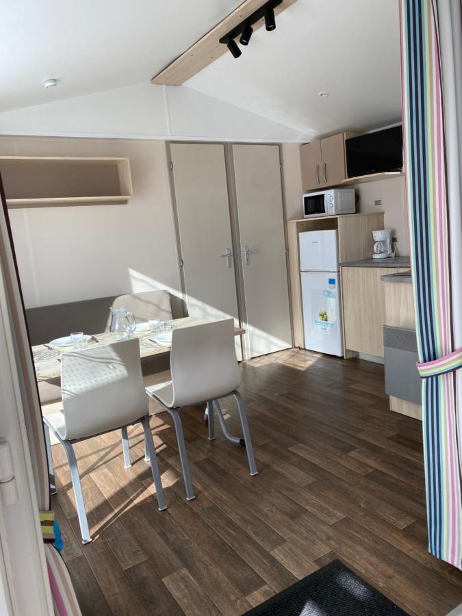 Camping De Contrexéville Exteriör bild
