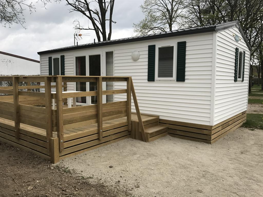 Camping De Contrexéville Exteriör bild