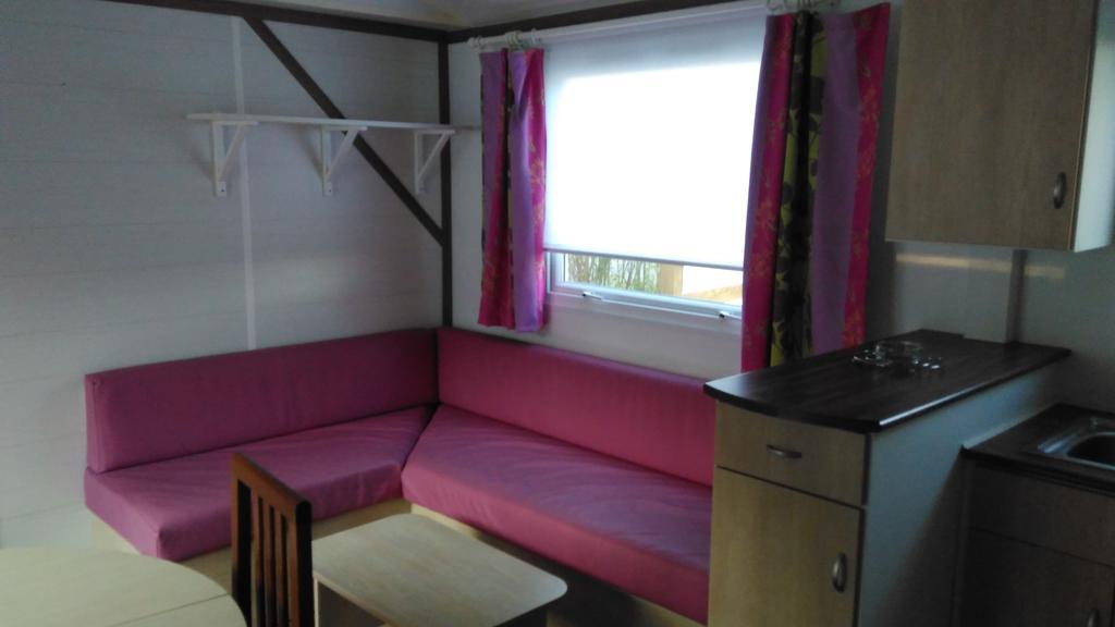 Camping De Contrexéville Exteriör bild