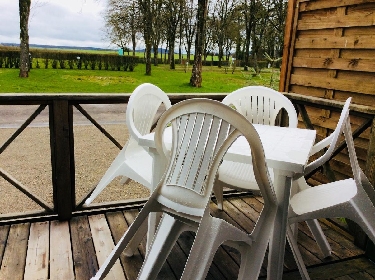 Camping De Contrexéville Exteriör bild
