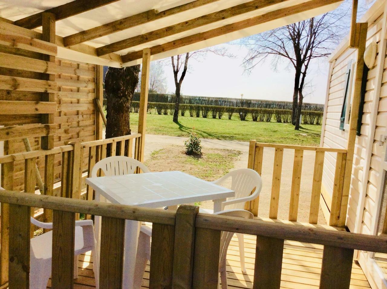 Camping De Contrexéville Exteriör bild