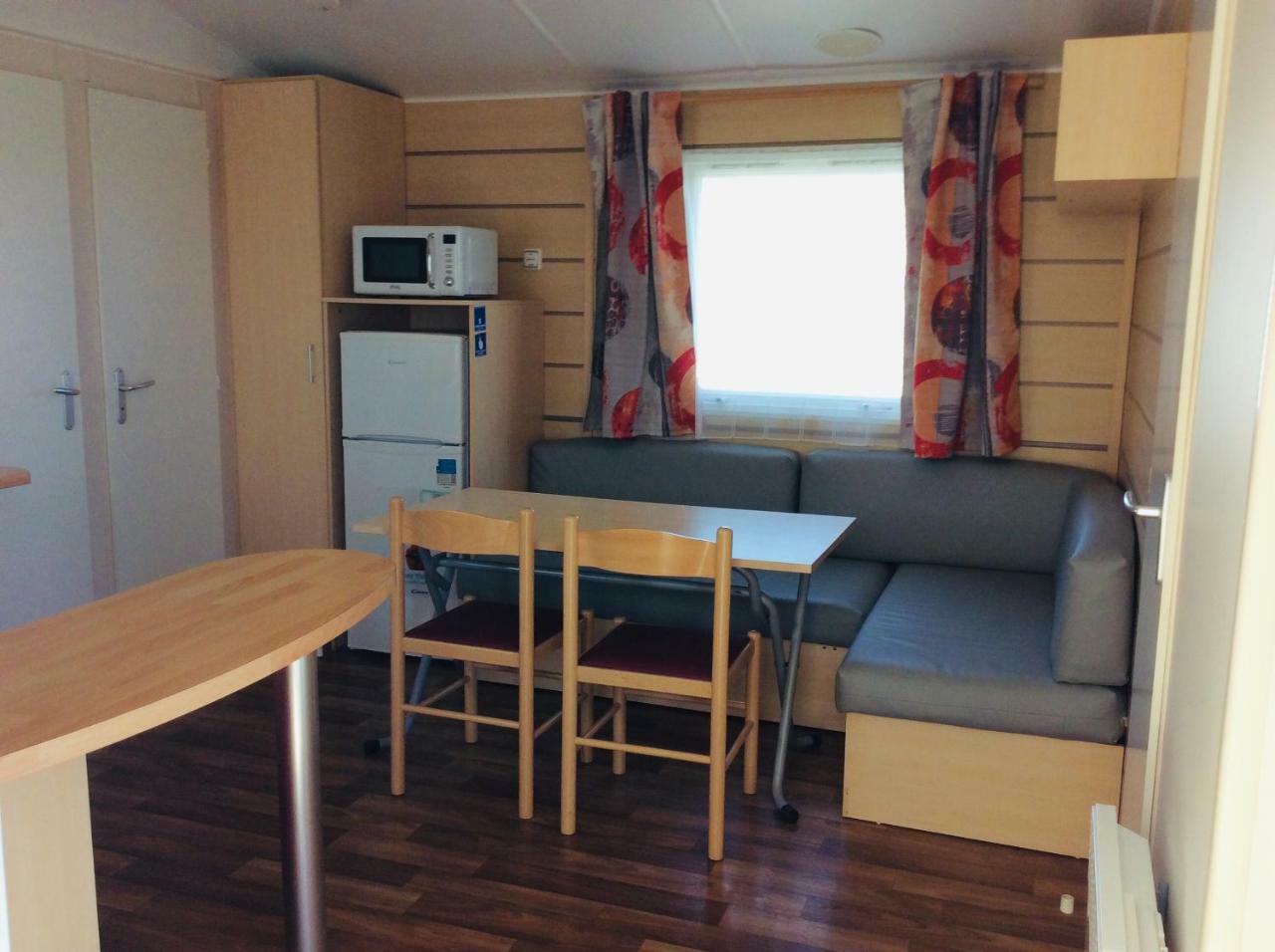 Camping De Contrexéville Exteriör bild