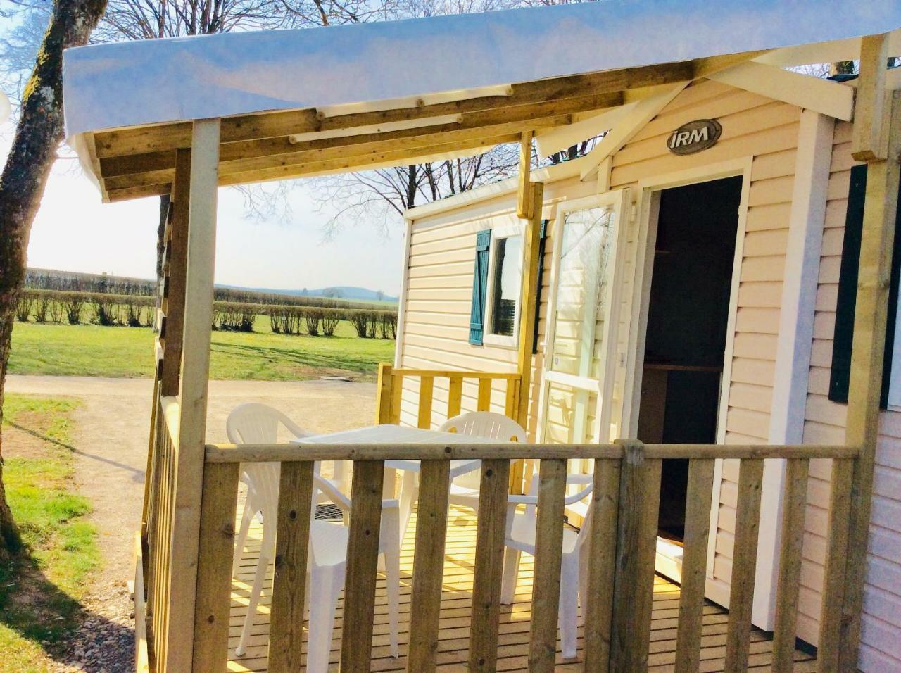 Camping De Contrexéville Exteriör bild